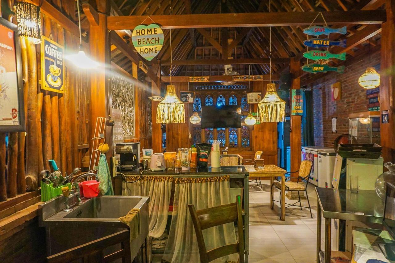 Wisma Pulau Merah Pasanggaran Экстерьер фото