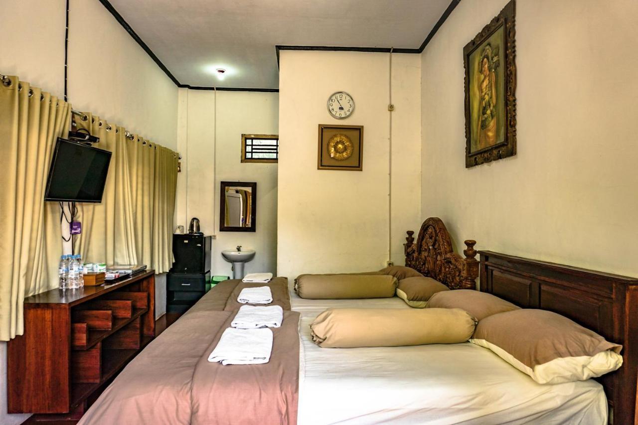 Wisma Pulau Merah Pasanggaran Экстерьер фото