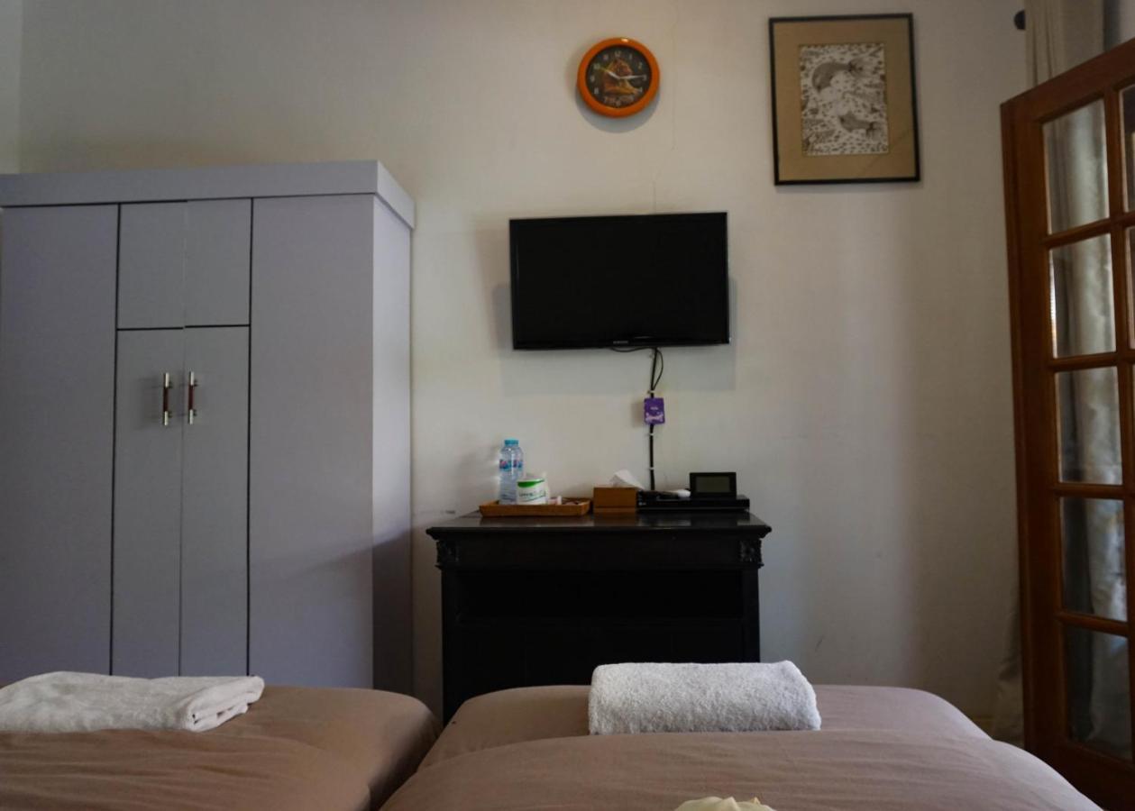 Wisma Pulau Merah Pasanggaran Экстерьер фото